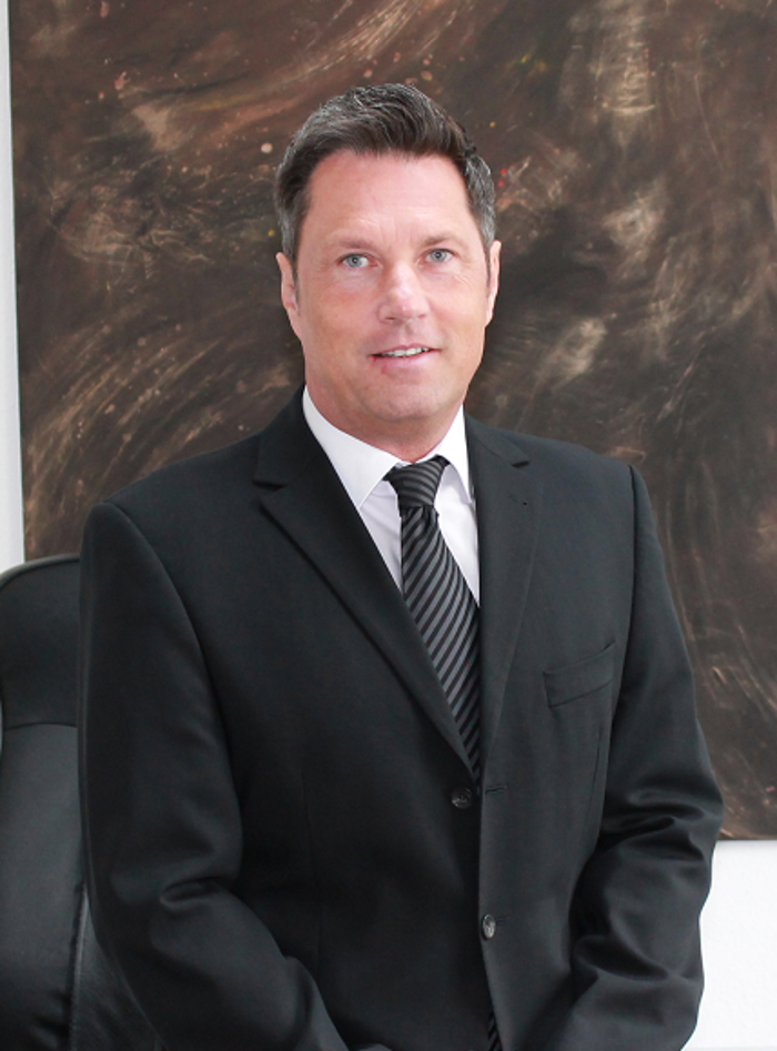 ERGO Versicherung Maik Hahnewald, Karl-Marx-Straße in Grünheide (Mark)