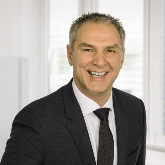 ERGO Versicherung Jürgen Petrow, Scheffershof in Leverkusen