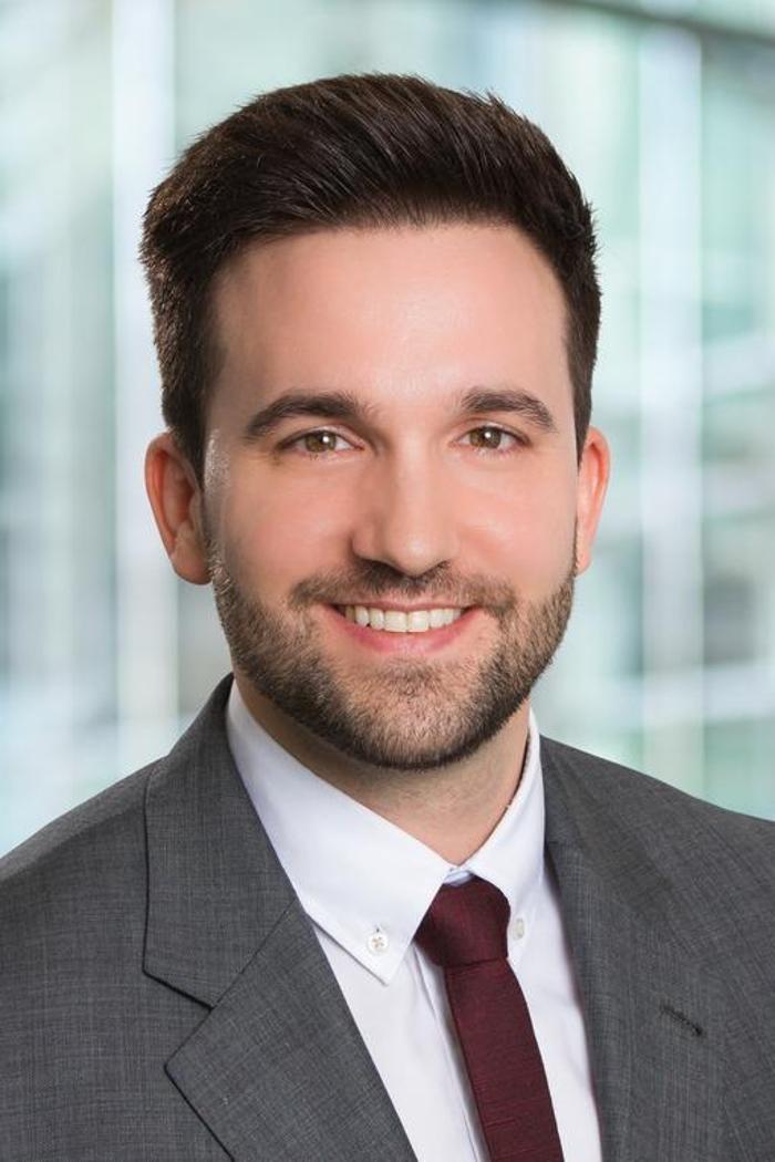 ERGO Versicherung Patrick Bienefeld, Hermannstraße in Neuss