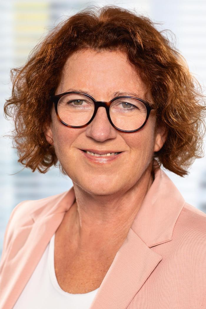 ERGO Versicherung Bettina Burghardt, Hansdorfer Straße in Ahrensburg