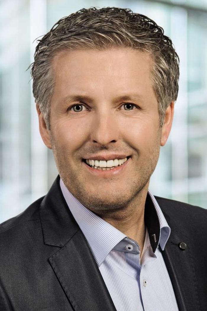 ERGO Versicherung Wolfgang Eberhardt, Uhlandstraße in Mehrstetten