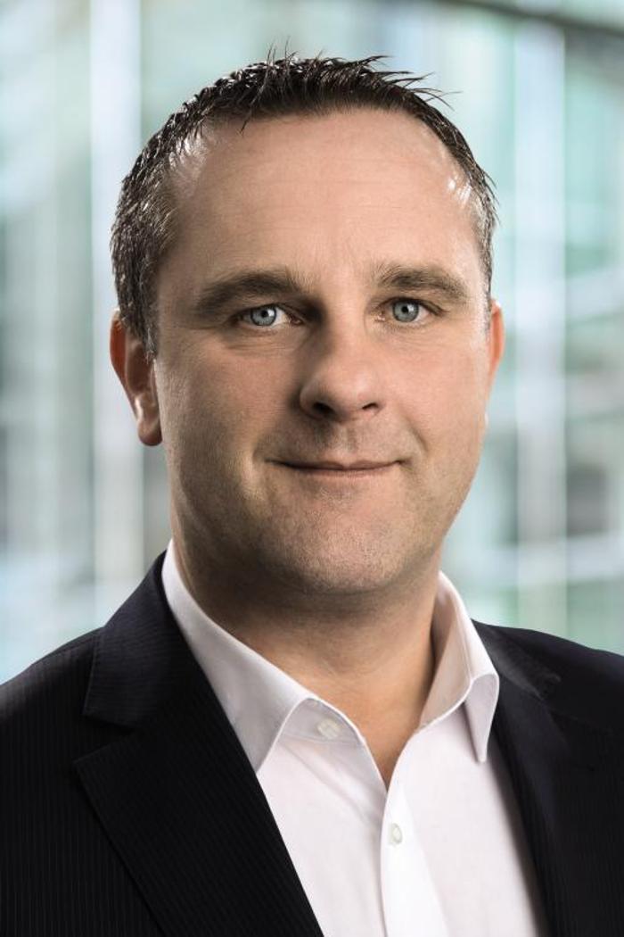 ERGO Versicherung Ralph Schröder, An der Grenzpappel in Bremen