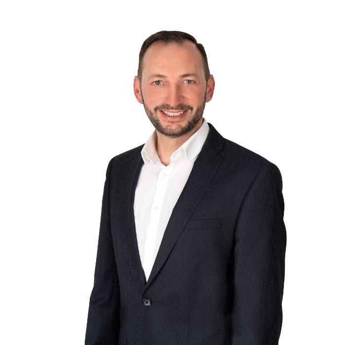 ERGO Versicherung Marco Schmidt, Bahnhofstraße in Schwabach