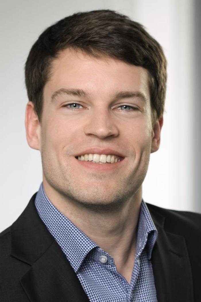 ERGO Versicherung Christoph Wiegand, Regensburger Straße in Schrobenhausen