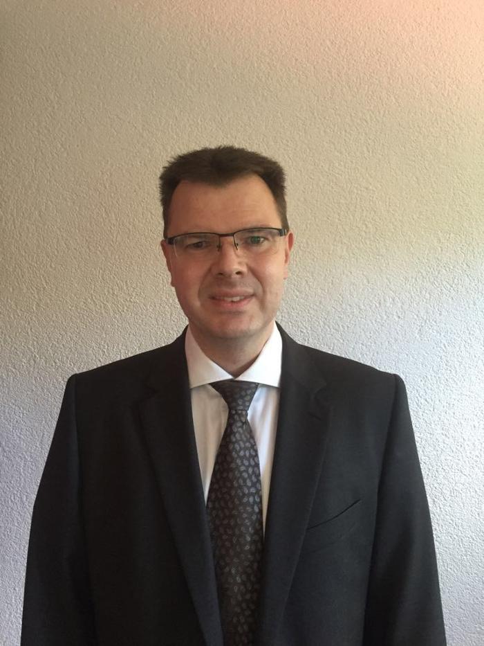 ERGO Versicherung Sascha Deßbesell, Niemannsweg in Kiel