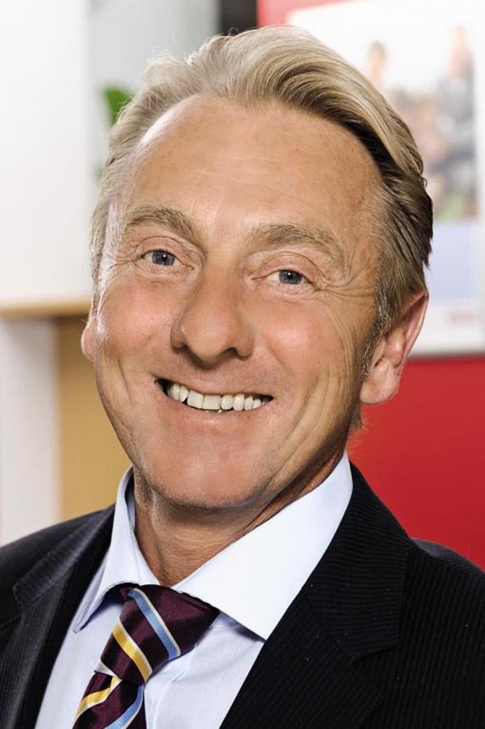 ERGO Versicherung Peter Voit, Bahnhofstraße in Brannenburg