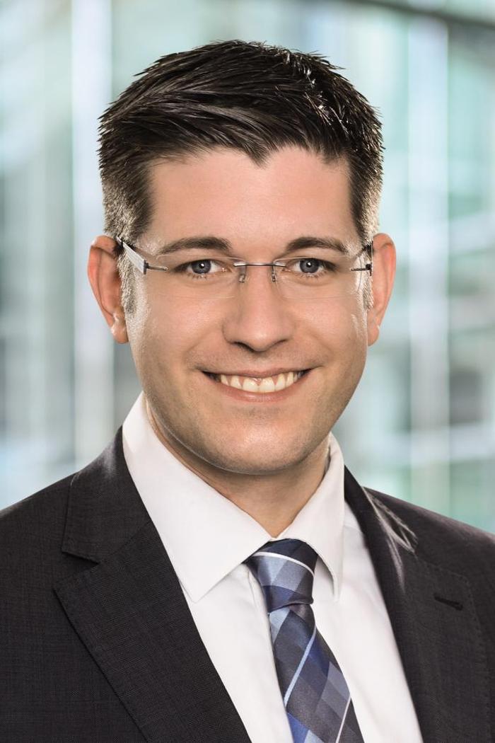 ERGO Versicherung Cornelius Jades, Kronsforder Allee in Lübeck