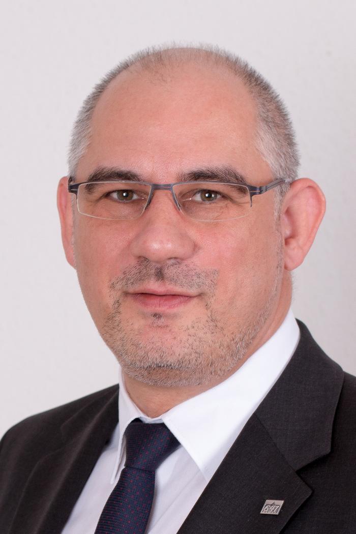 ERGO Versicherung / DKV Jens Schneevoigt, Uhlandstraße in Berlin