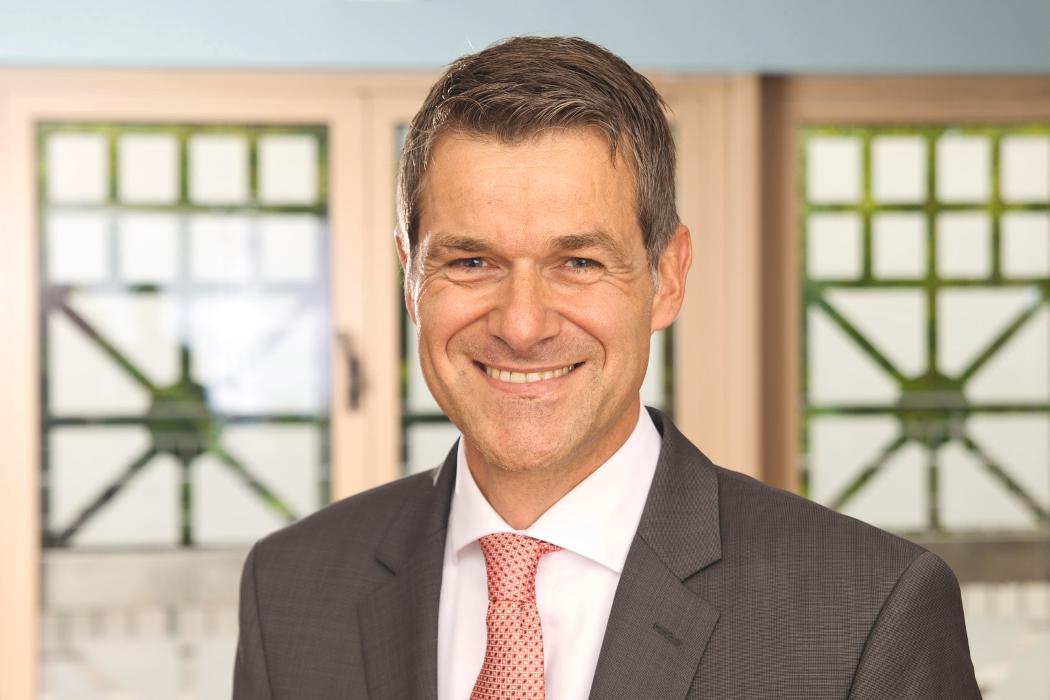 ERGO Versicherung / DKV Guido Liß, Am Herrenhäuser Bahnhof in Hannover