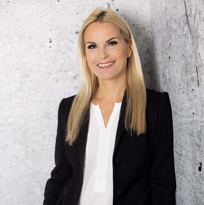 ERGO Versicherung Ellen Kortenbach, Aachener Straße in Köln