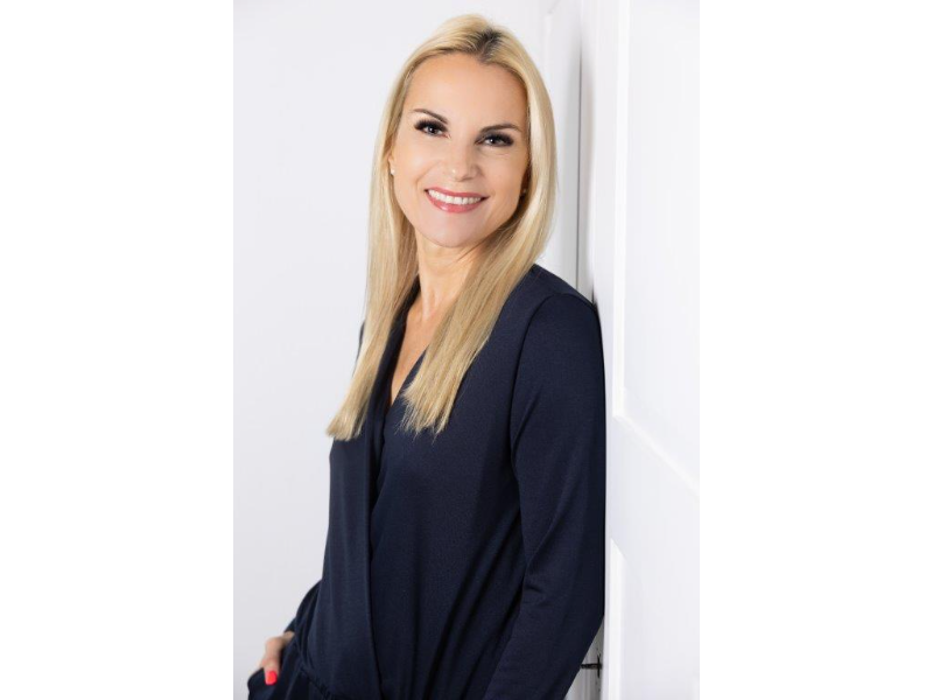 ERGO Versicherung Ellen Kortenbach, Aachener Straße in Köln