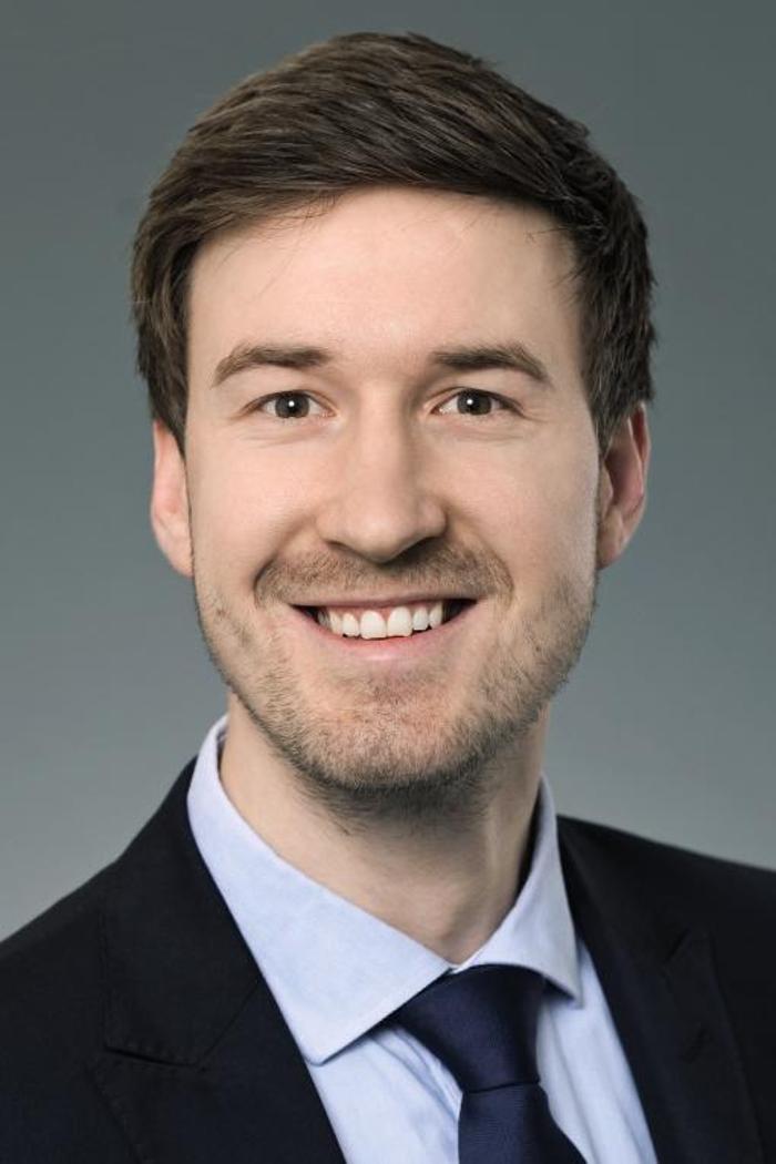 ERGO Versicherung Niels Rauschenberger, Breite Straße in Berlin