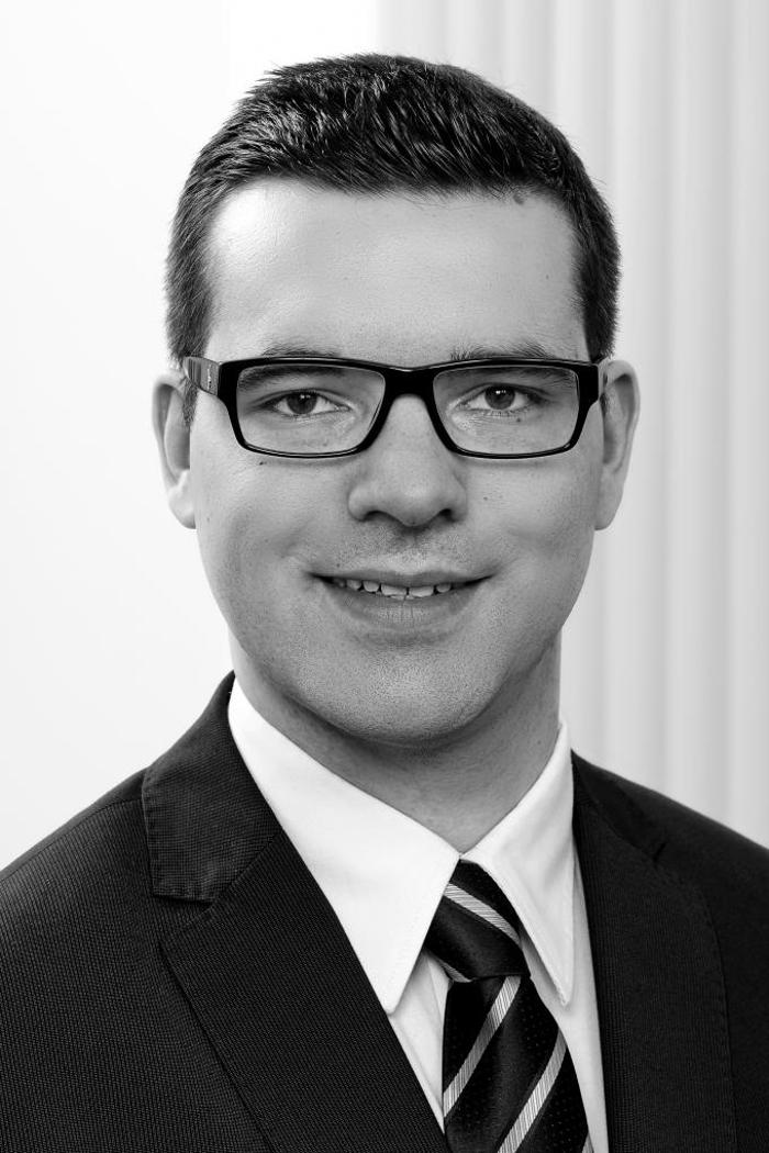 ERGO Versicherung Franz-Josef Knauer, Lindenstraße in Münchberg