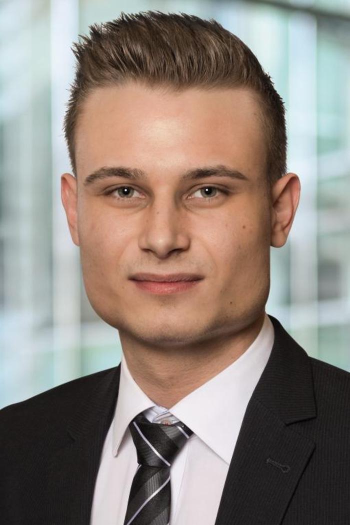 ERGO Versicherung Dennis Rütten, Emmericher Straße in Kleve