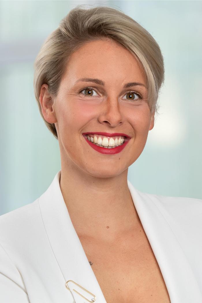 ERGO Versicherung Julia Molitor, Petrusstraße in Trier