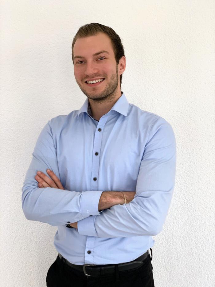 ERGO Versicherung Christopher Bär, Adolf-von-Menzel-Straße in Rüsselsheim am Main