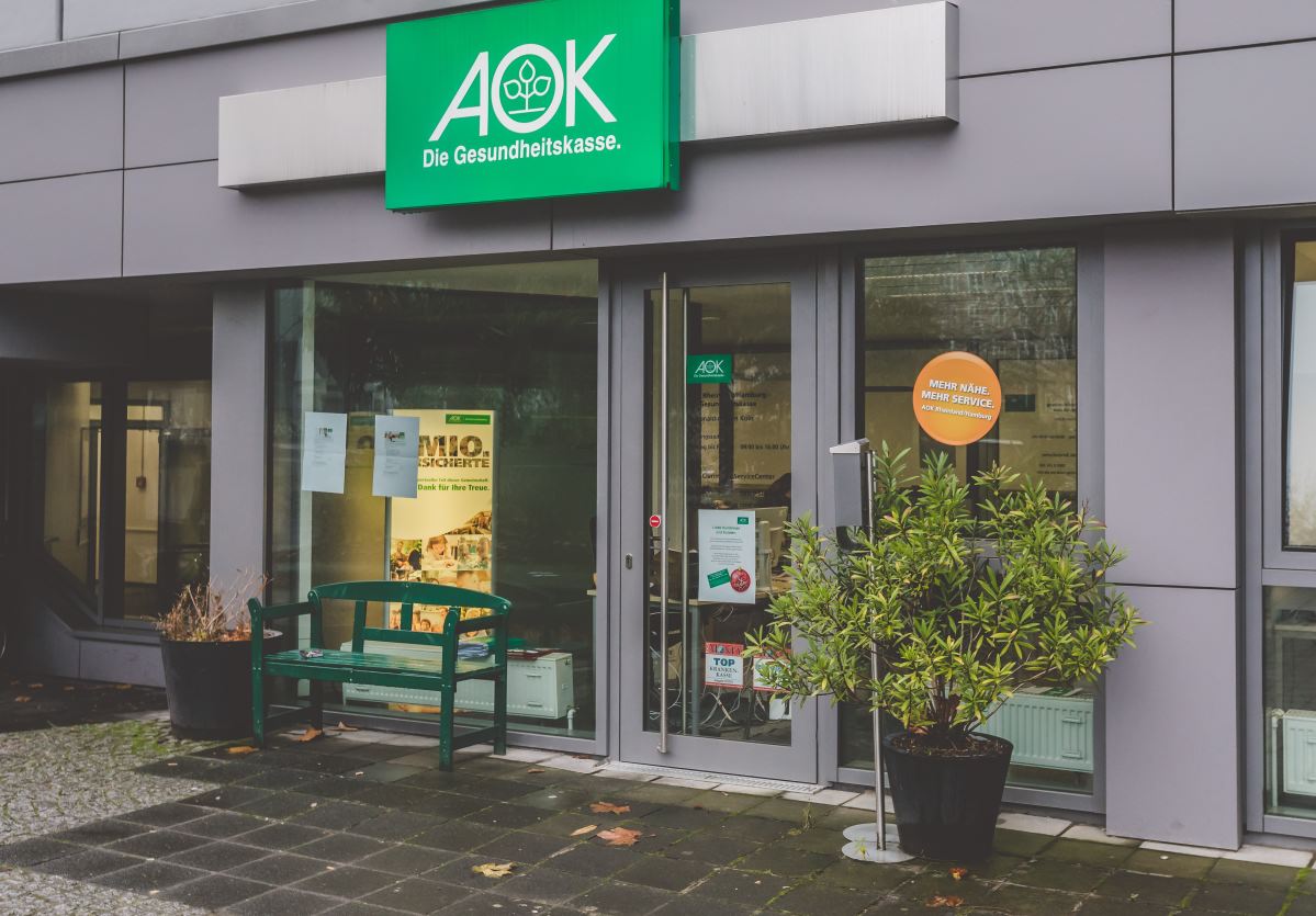 Aok Rheinland Hamburg Studenten Service Koln Aktuell Nur Mit Termin 3 Fotos Koln Lindenthal Albertus Magnus Platz Golocal