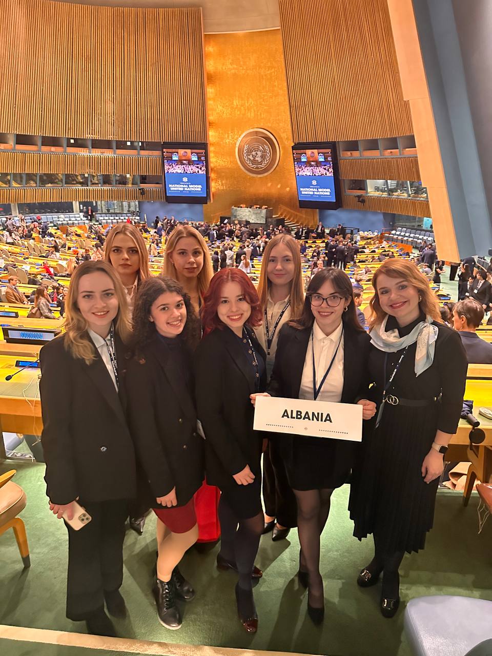 Frantsuz qoshiqchisi Alizee bilan jinsiy aloqa