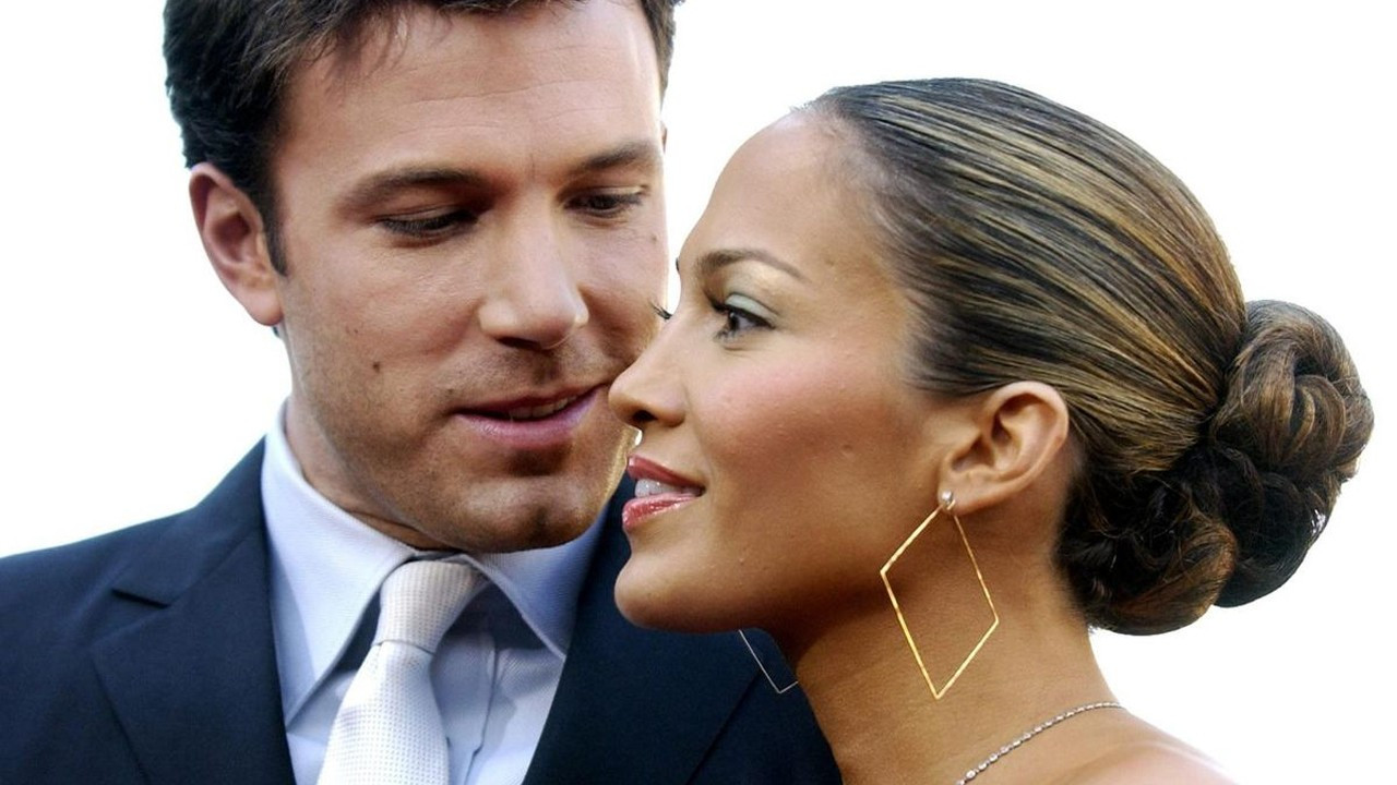 Jennifer Lopez ve Ben Affleck'ten nikah sürprizi!