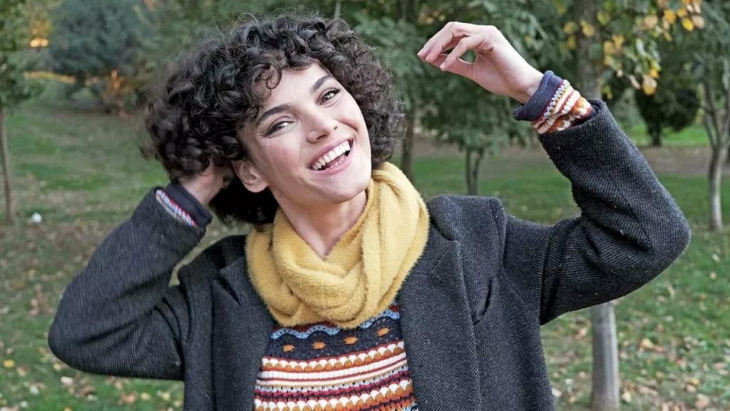 "Menajerimi Ara" dizisi Nazlı Senem Ünal'a uğurlu geldi