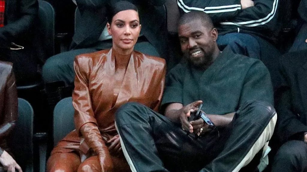 Kanye West, Kim Kardashian'ı ünlü bir şarkıcıyla aldatmış