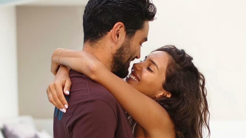 İlkay Gündoğan’ın İtalyan nişanlısı Sara Arfaoui Türkiye’ye geldi!