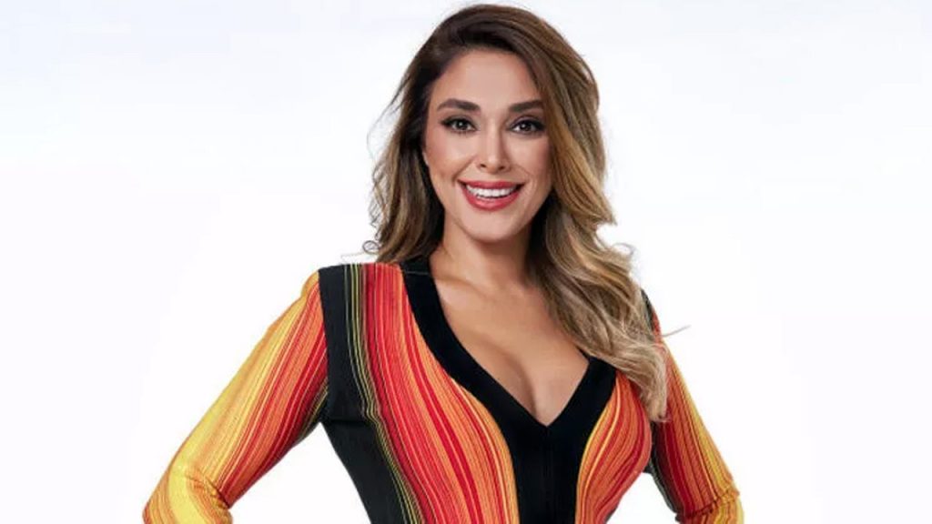 Zuhal Topal yeni yaşına ailesiyle girdi