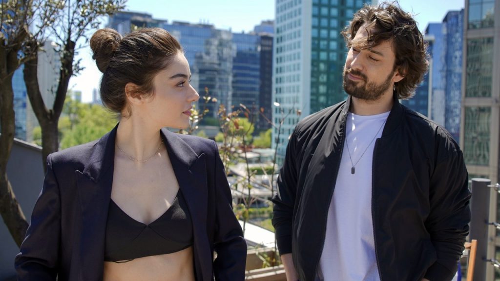 Ayça Ayşin Turan ve Alp Navruz aşkı belgelendi