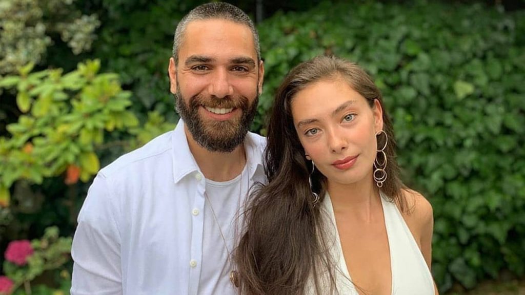 Neslihan Atagül ve Kadir Doğulu Afrika yolcusu