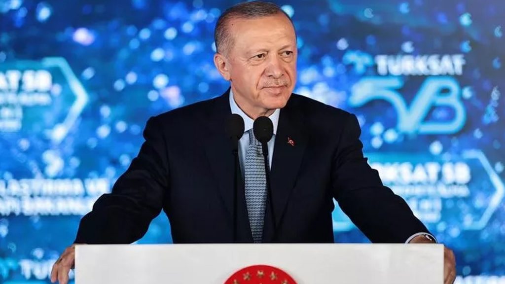 Cumhurbaşkanı Erdoğan Türksat 5B'yi hizmete aldı