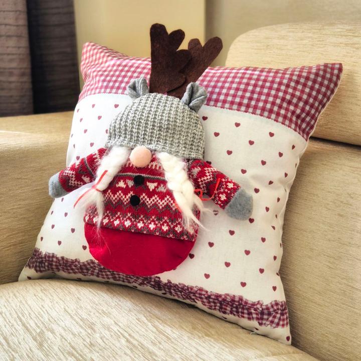 Подушка новорічна (Бордо олень-іграшка , 40х40)