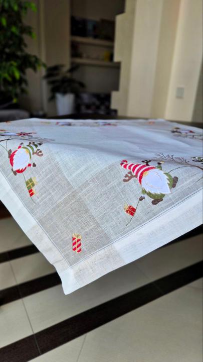 Серветка новорічна (Вишивка на білому гноми, 85х85)