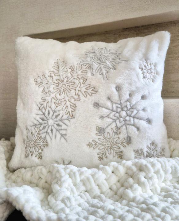 Подушка норорічна (Біла сніжинка-3, 45х45)