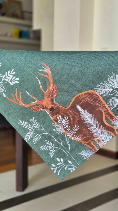 Серветка новорічна (Вишивка олень на зеленому, 85х85)