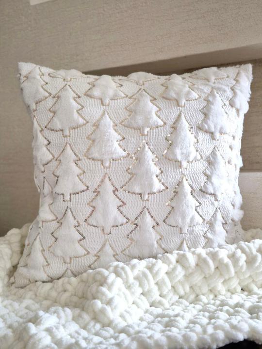 Подушка норорічна (Біла ялинка -2, 45х45)