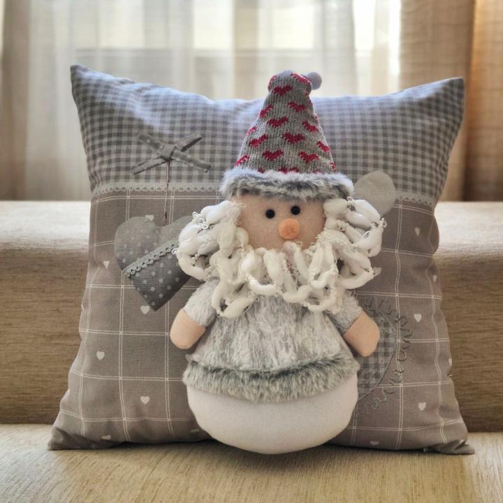 Подушка новорічна (Беж сніговик-іграшка , 40х40)