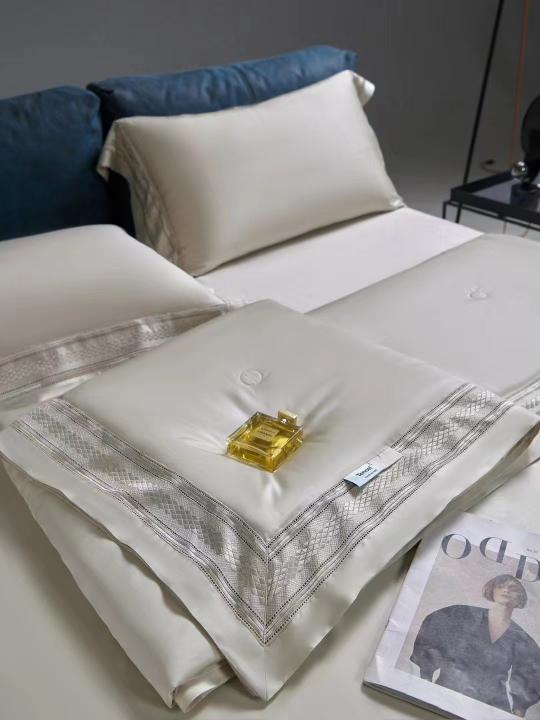 Комплект постільної білизни Blumarine з ковдрою (Бежевий, 200х230)