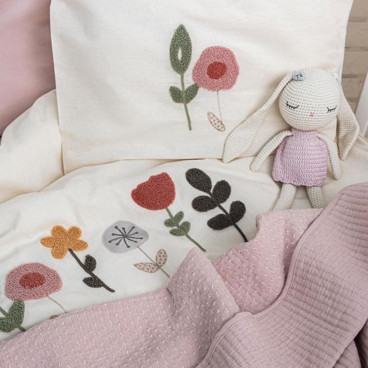 Постіль в дитяче ліжечко з пледом Saheser (Flower Garden рожевий, 100х150)