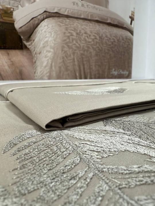 Постільна білизна з вишивкою Tivolyo Home (Leafy Broidery, 200х220)