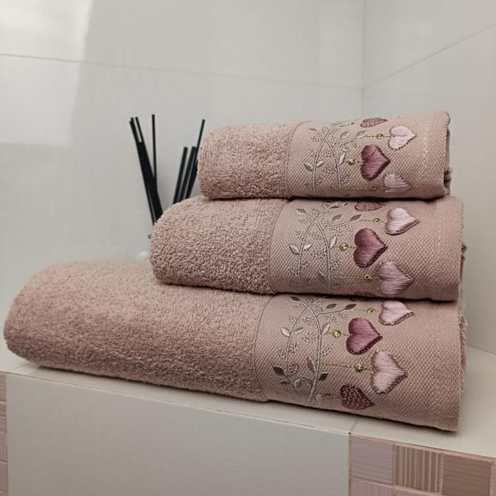 Комплект рушників KARACAN з вишивкою (Суха троянда, 30х50/50х90/70х140)