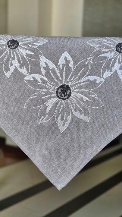 Скатертини квадратна з вишивкою (Ромашка сіра, 85х85)