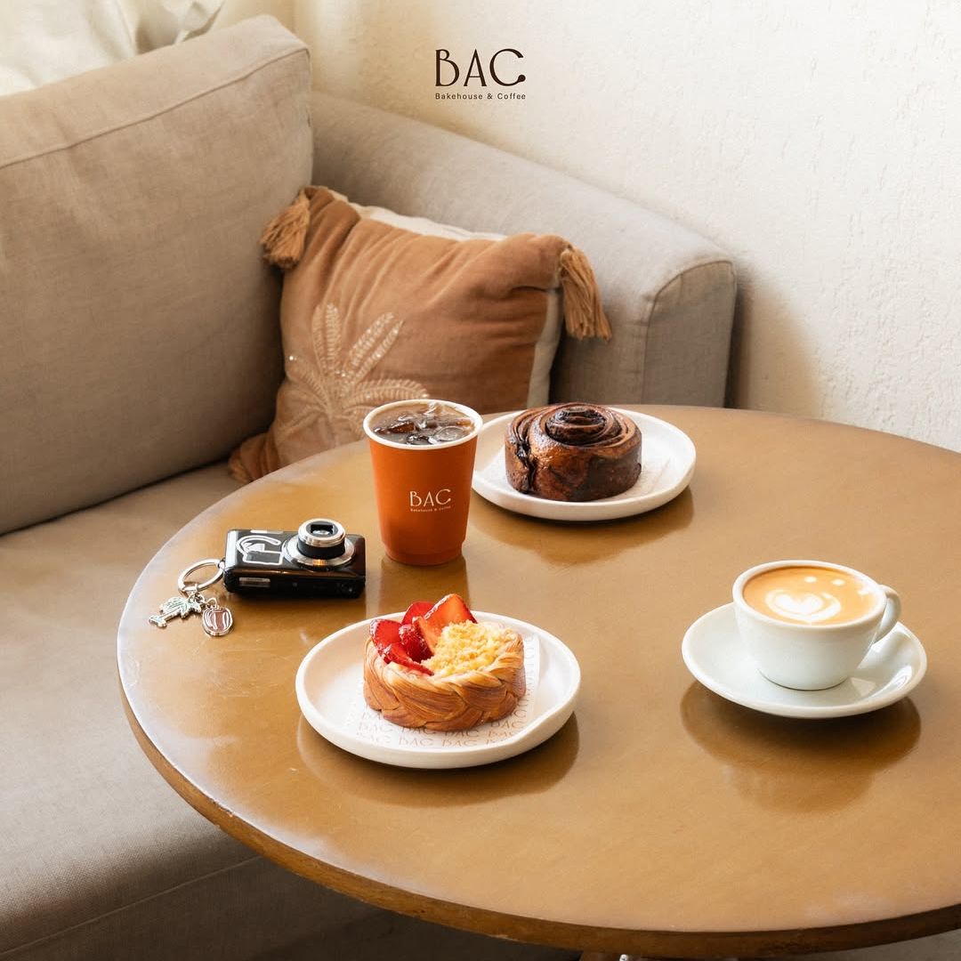 قهوة اليوم مجاناً offer at باك