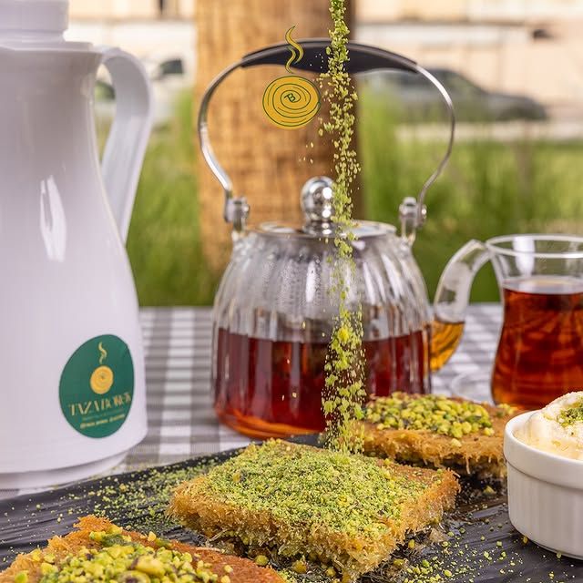 أشما جبنة – ديك رومي مدخن مع عصير – 2.5 دينار offer at تازه بوريك