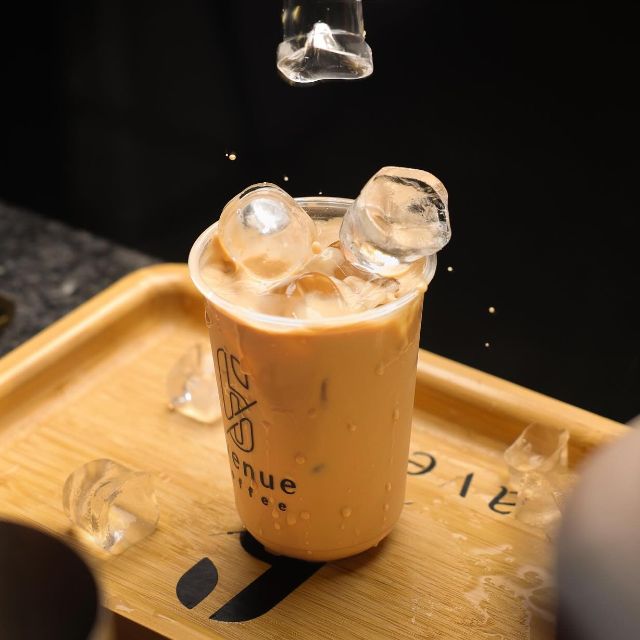 Americano or Espresso with a Croissant for only 1 BD! discount at 6 Avenue Cafe