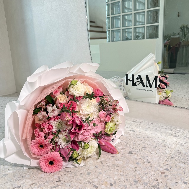 10% OFF discount at Hams Flowers