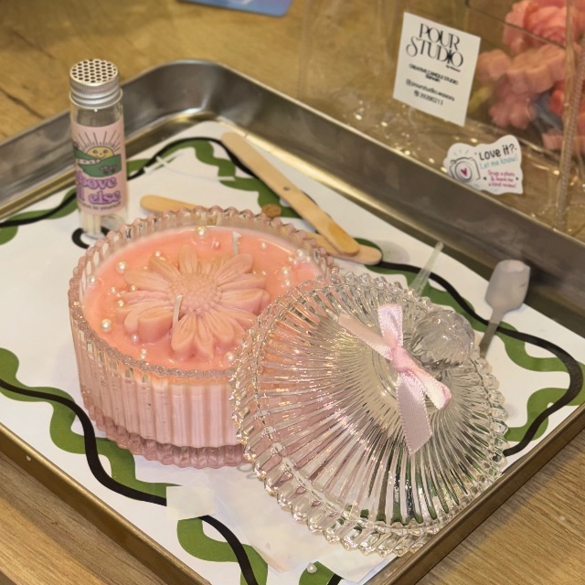 Free Wax Melter discount at Pour Studio by Waxora