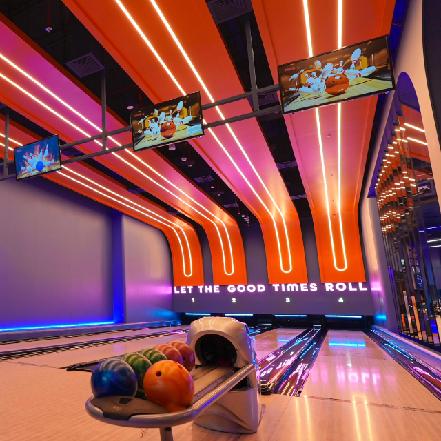 Book one bowling game and get 25% off your second game! 🎳 discount at Ping Hub Cafe & Entertainment