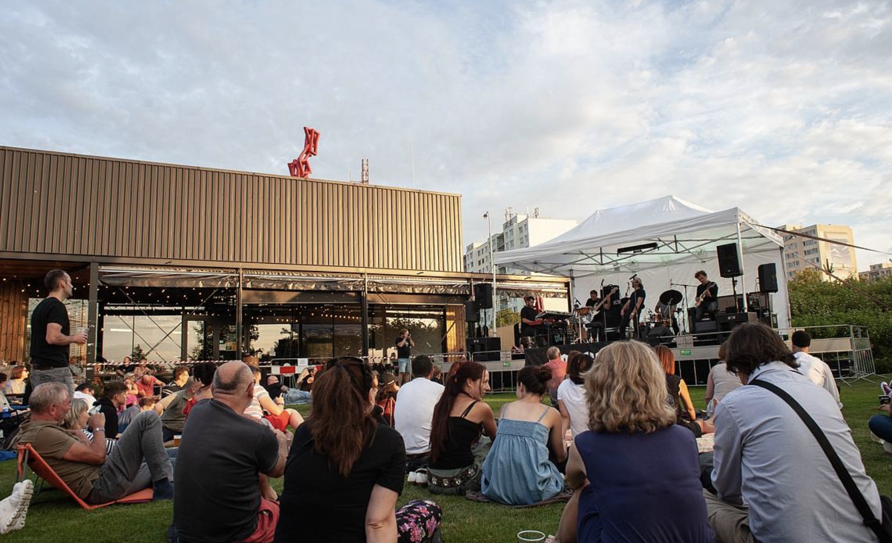 Podpořte celoroční činnost Patnáctky kulturní