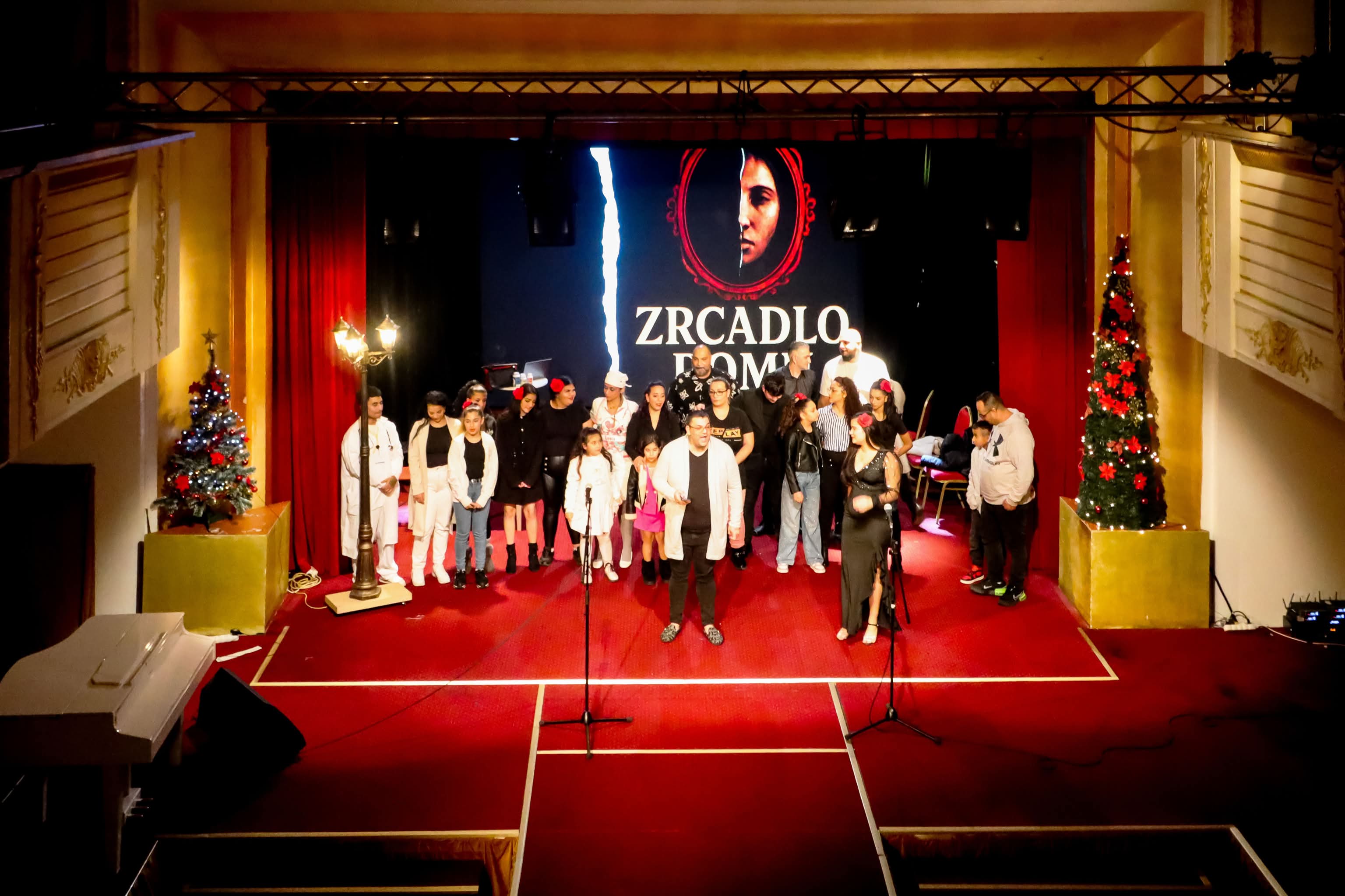 Podpořte naše ochotnické divadlo 🎭