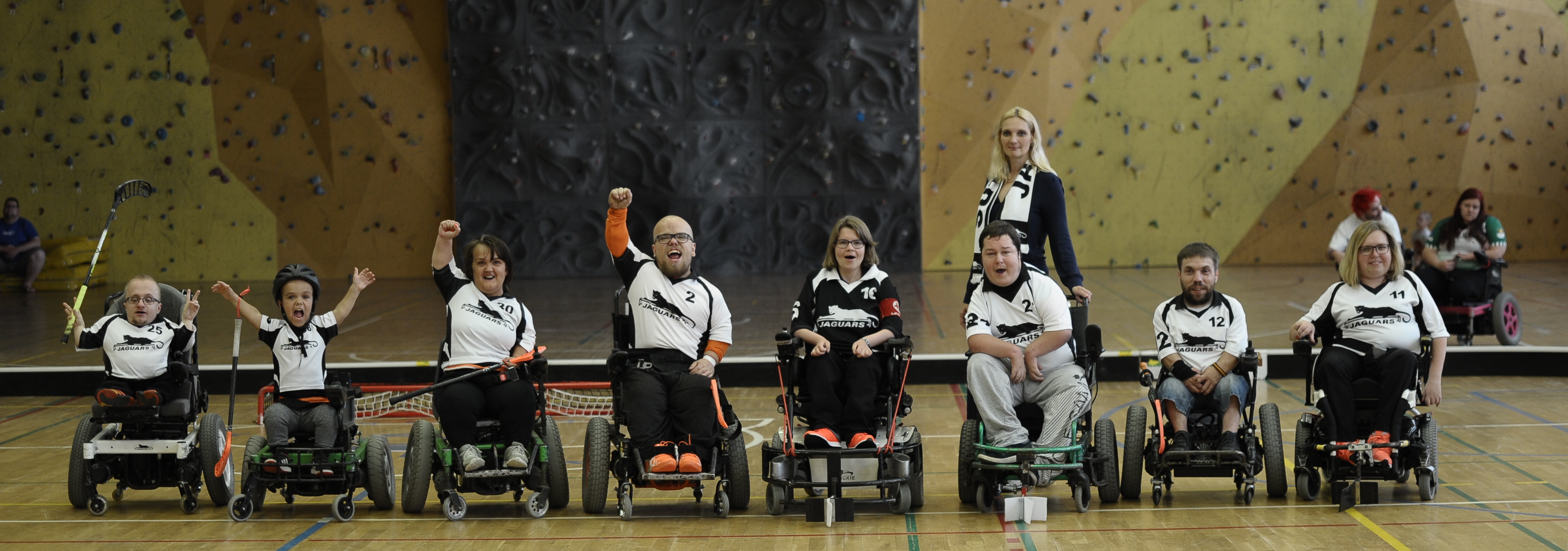 Sportovní elektrický vozík pro Standu